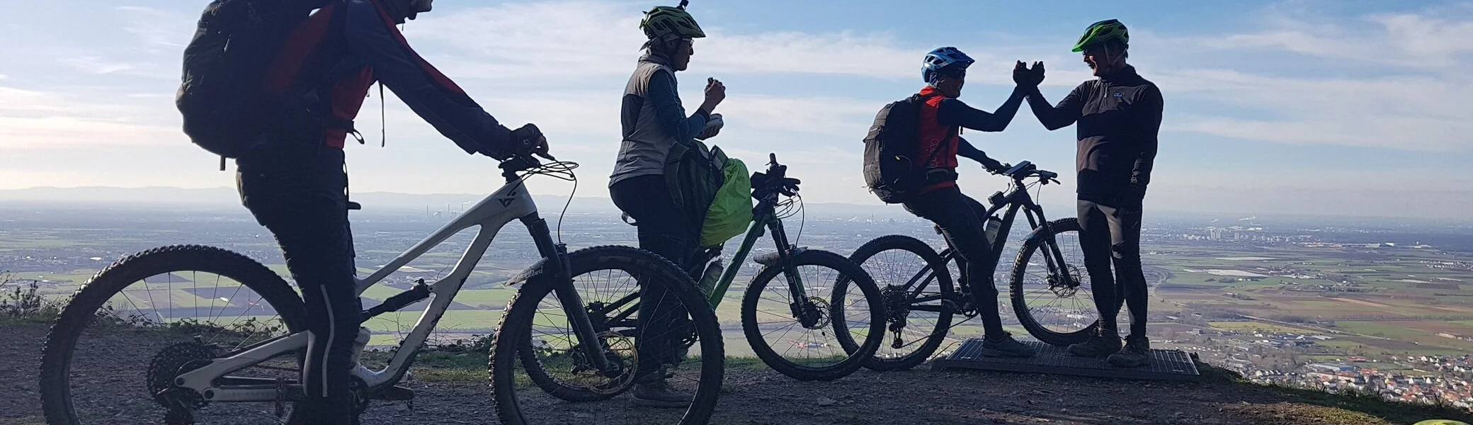 Gruppe über Schriesheim | © DAV Heidelberg / MTB